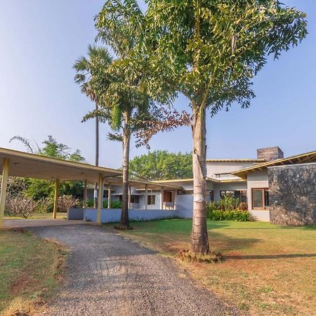 Jay House By Stayvista - Leisure Oasis With Pool, Snooker, Table Tennis & Foosball Fun Alibag Exterior photo