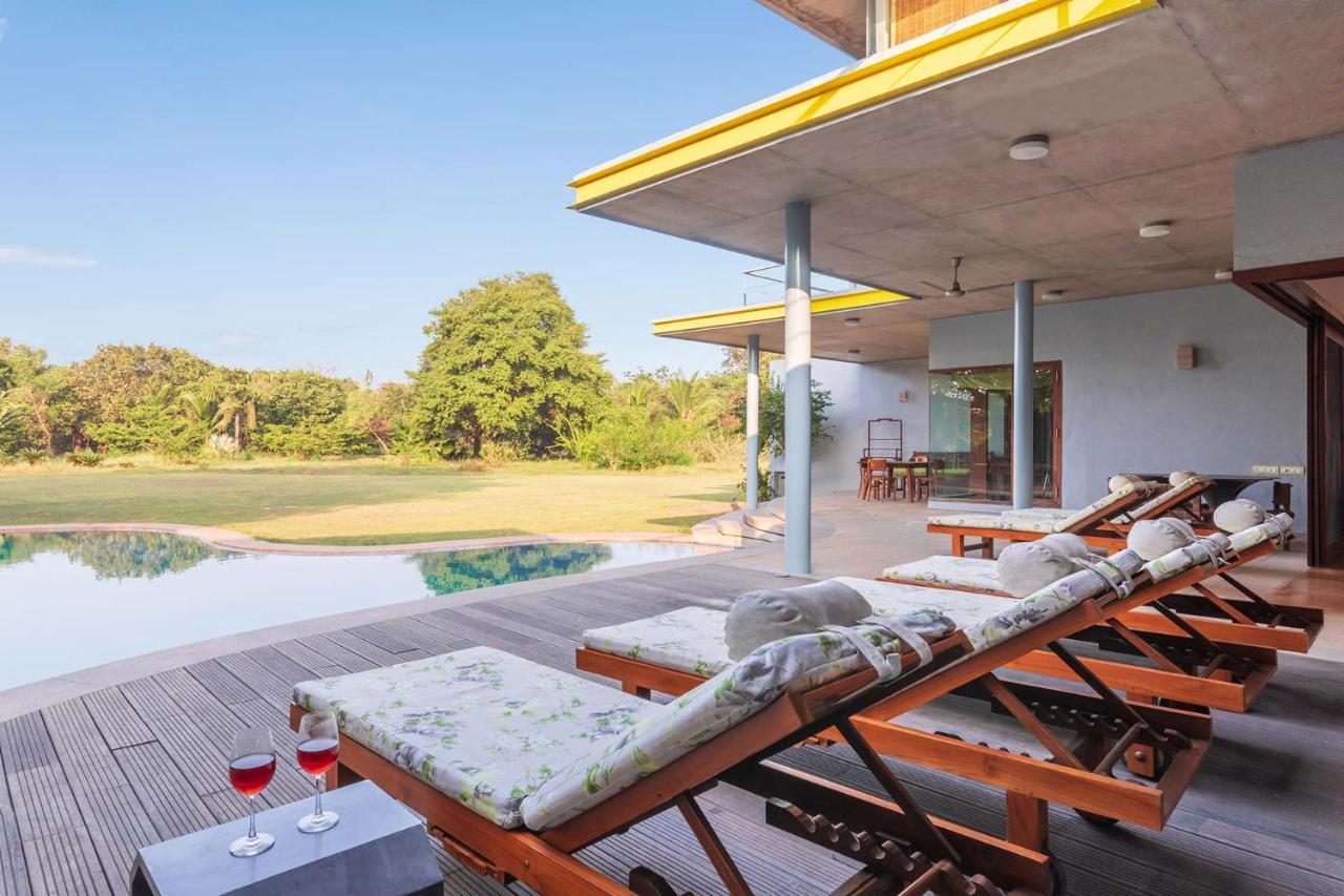 Jay House By Stayvista - Leisure Oasis With Pool, Snooker, Table Tennis & Foosball Fun Alibag Exterior photo
